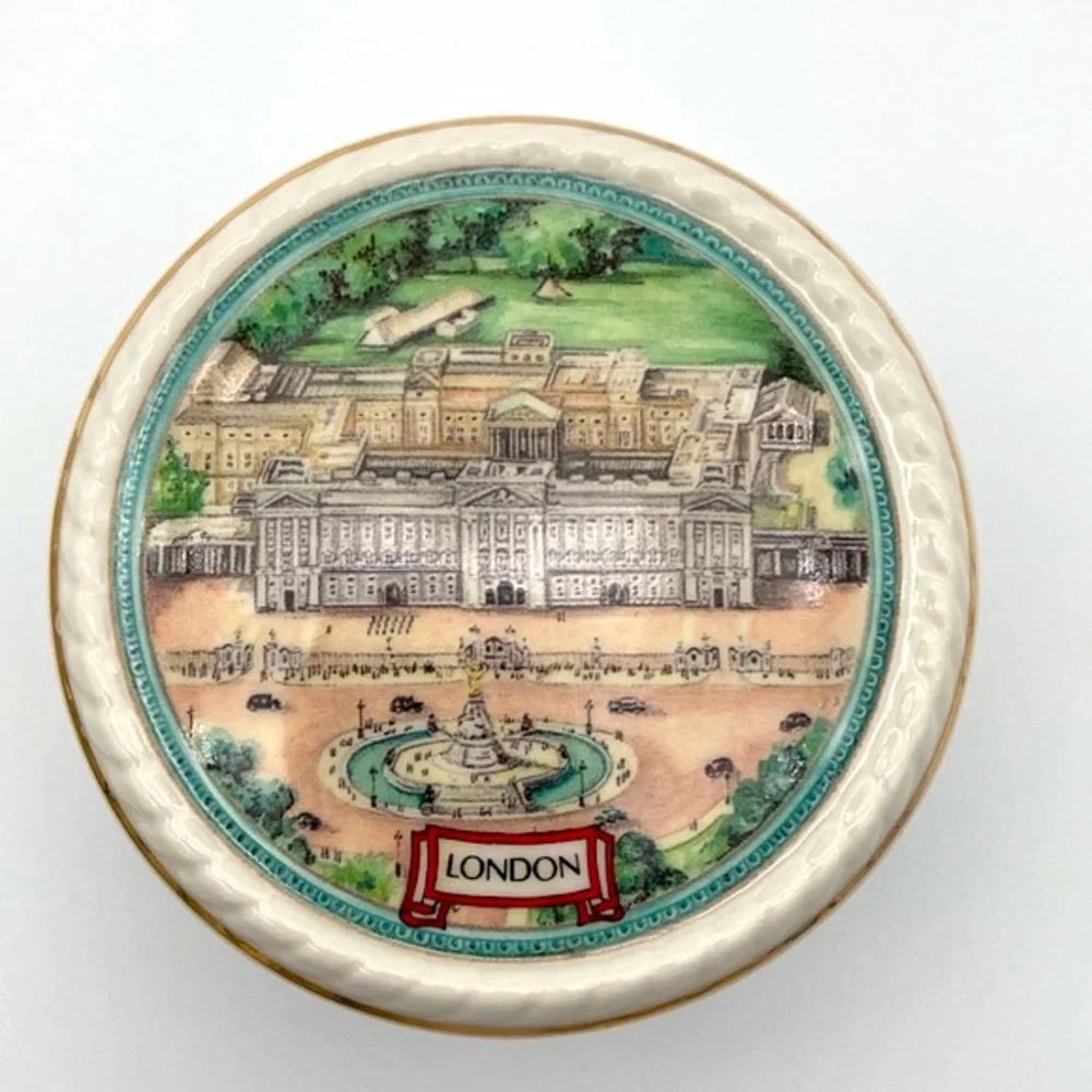 James Sadler Round Porcelain Lidded Trinket Box Horseguards